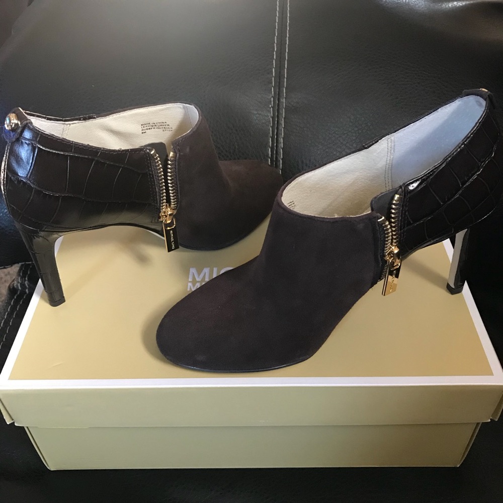 Michael Kors Shoes - Sammy ankle boot